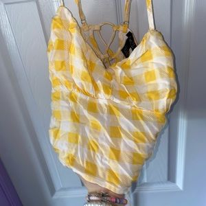 Woman’s large yellow/white flannel pattern
